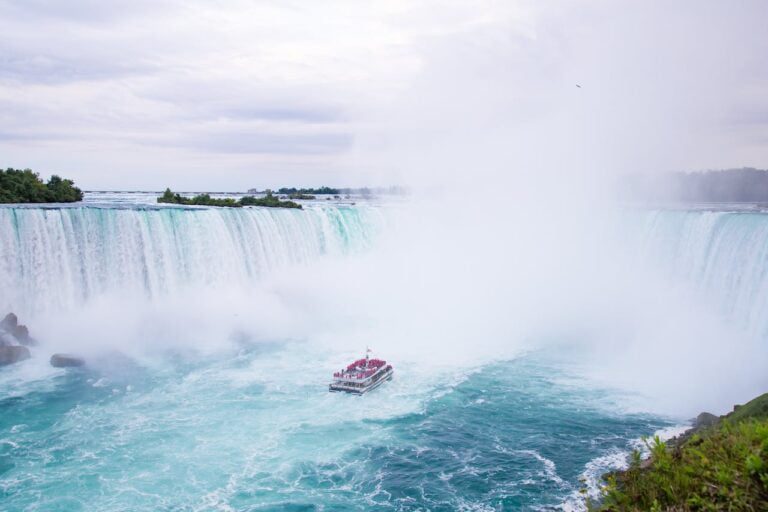 Photo by Ryutaro Tsukata: https://www.pexels.com/photo/splashing-niagara-falls-and-yacht-sailing-on-river-5220005/